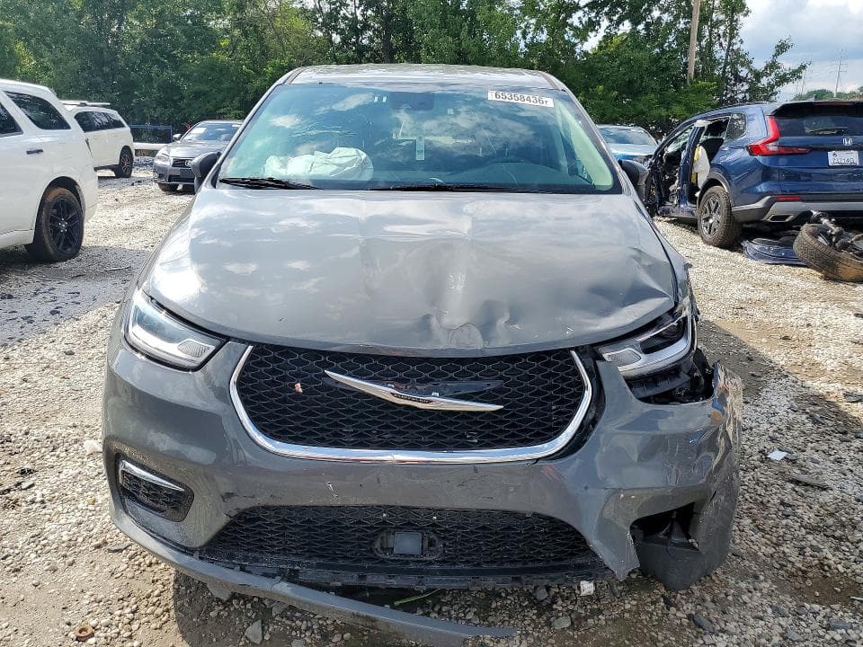 2023 CHRYSLER PACIFICA TOURING L 5