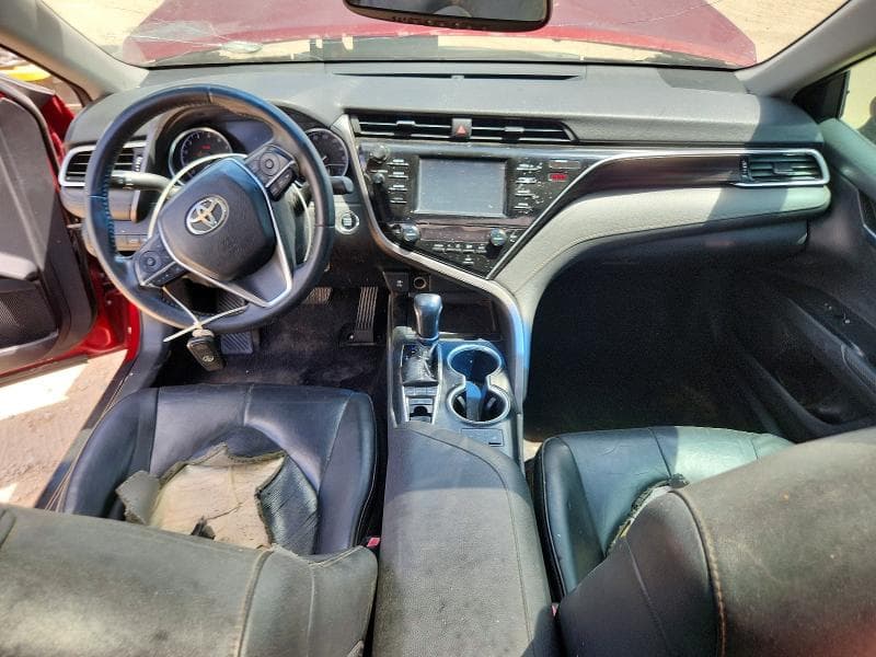 2018 TOYOTA CAMRY XLE 8
