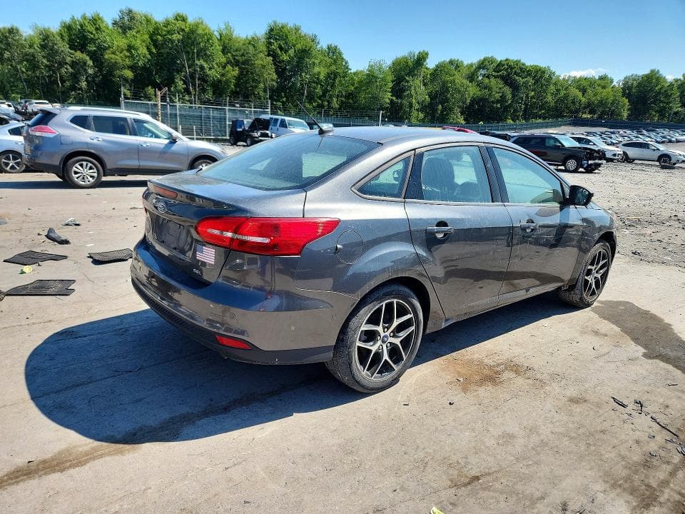 2017 FORD FOCUS SEL 3