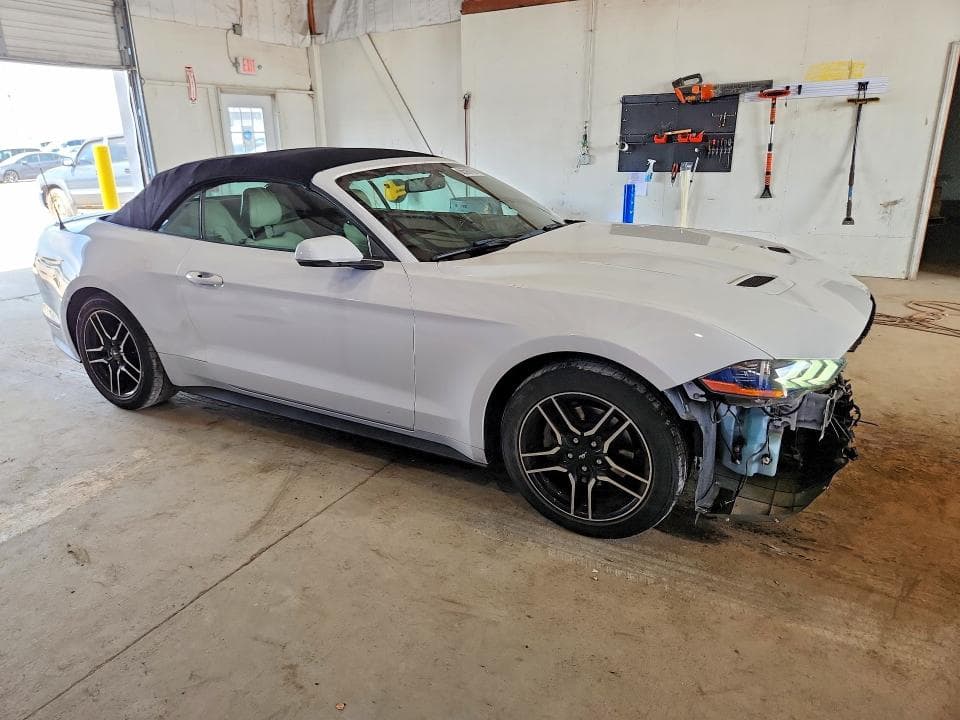 2019 FORD MUSTANG 4
