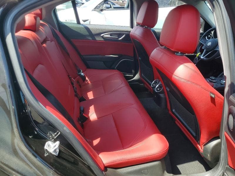 2019 ALFA ROMEO GIULIA 10