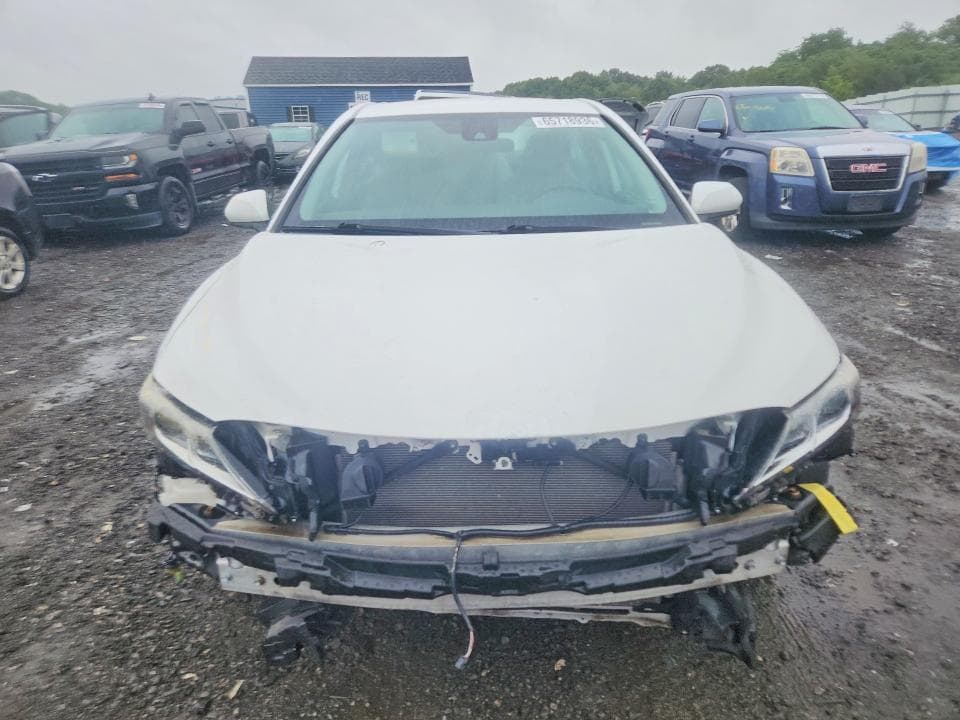 2019 TOYOTA CAMRY SE 5