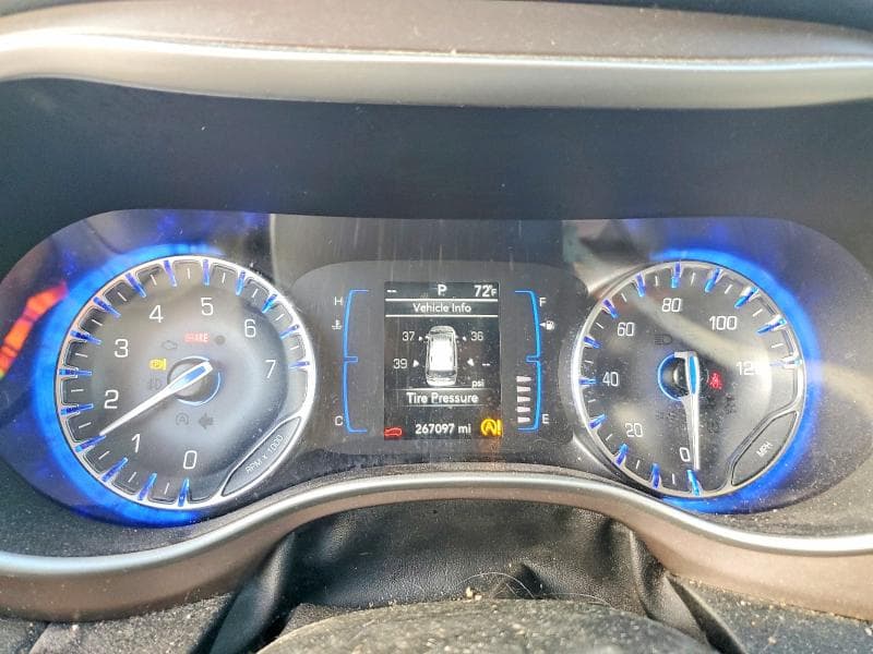 2021 CHRYSLER VOYAGER LXI 9