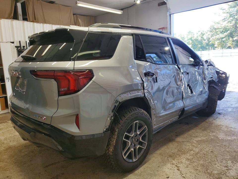 2026 GMC TERRAIN AT4 3