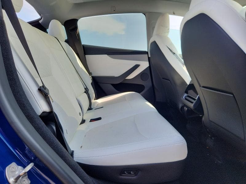 2026 TESLA MODEL Y 10