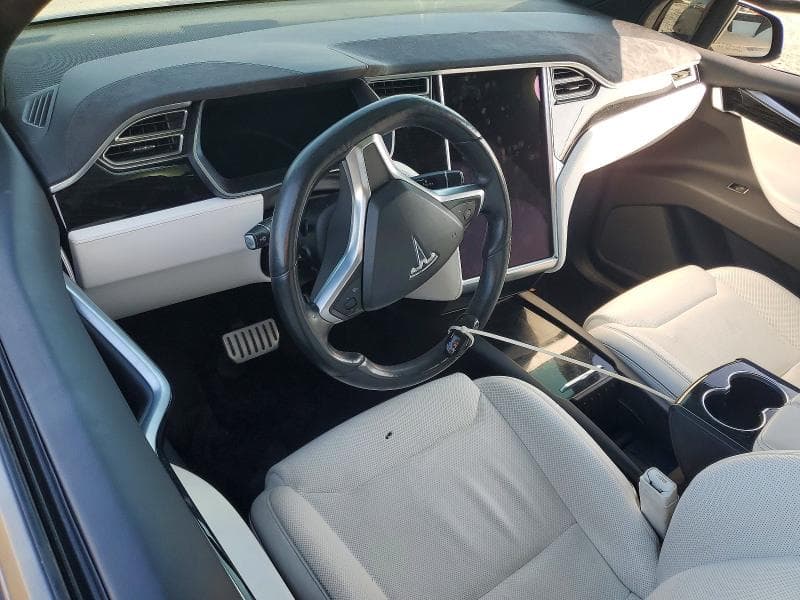 2017 TESLA MODEL X 8