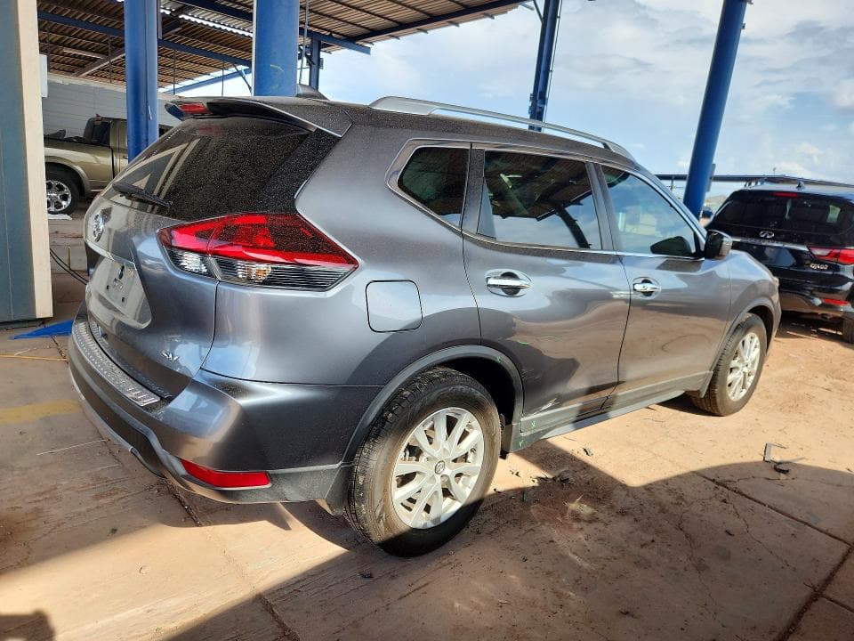 2018 NISSAN ROGUE SV 3