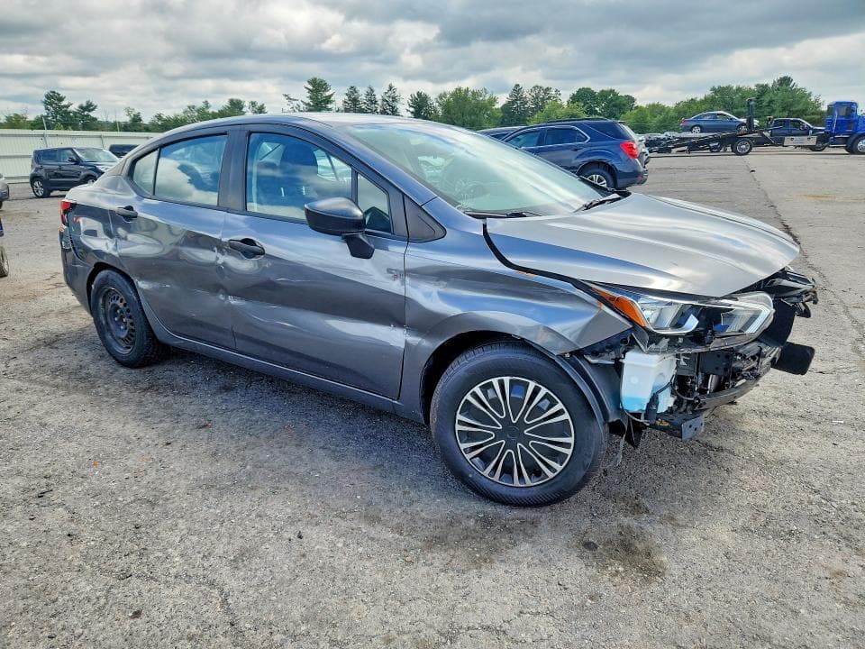 2020 NISSAN VERSA S 4