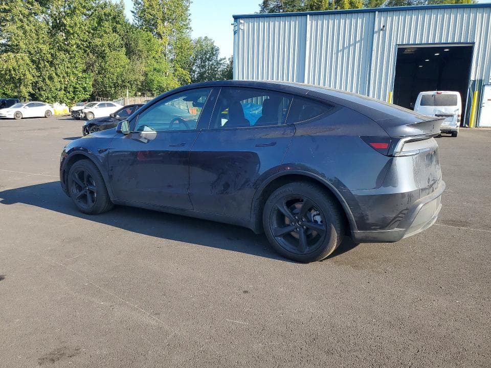 2026 TESLA MODEL Y 2