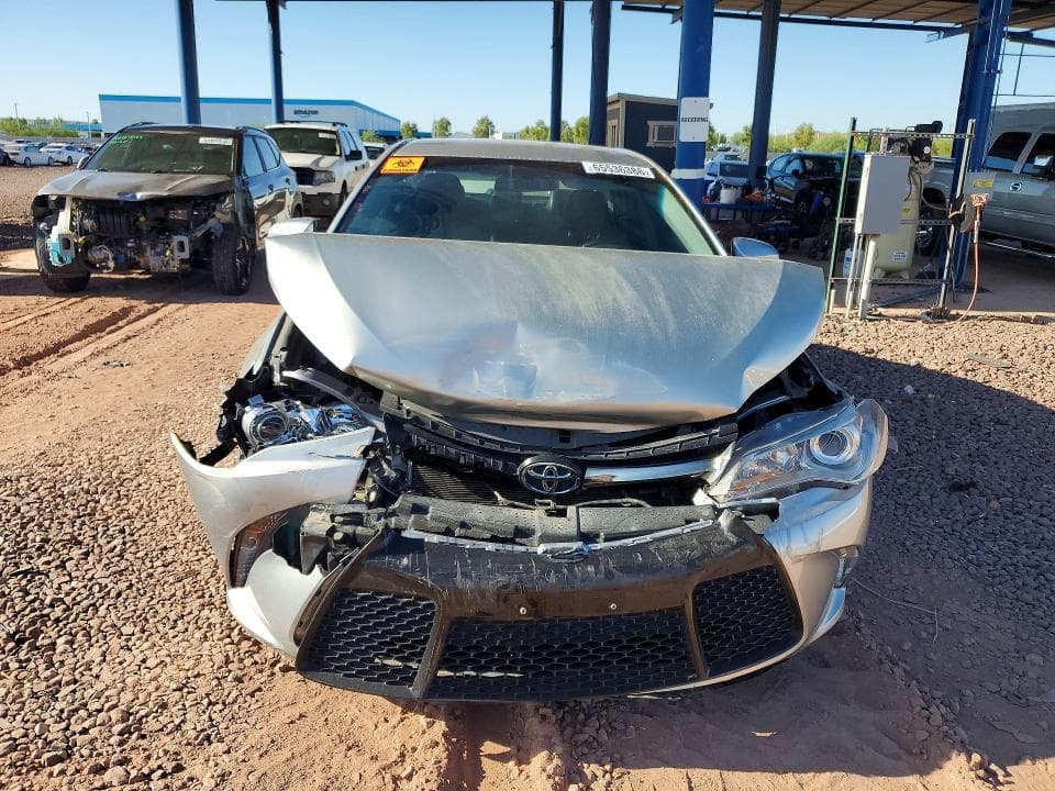 2017 TOYOTA CAMRY SE 5