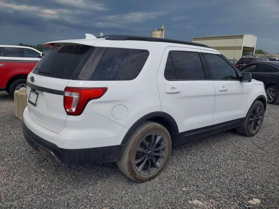 2017 FORD EXPLORER XLT 3