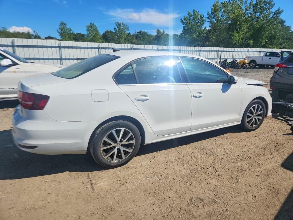 2017 VOLKSWAGEN JETTA SE 3