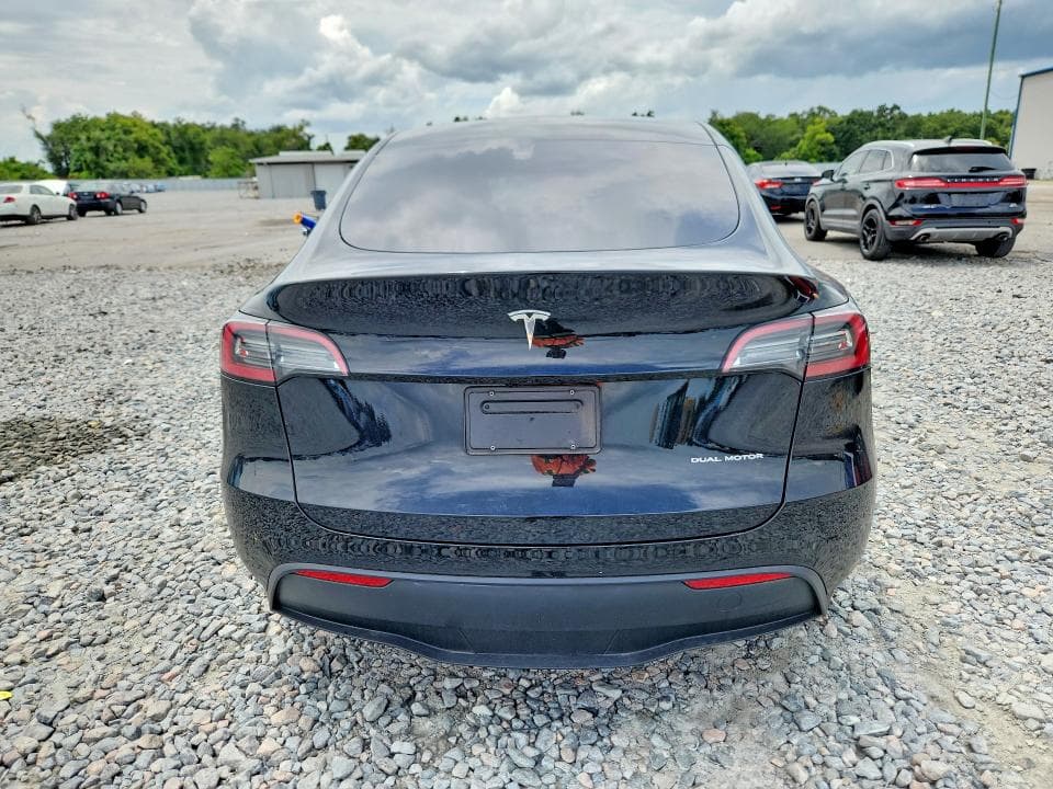 2023 TESLA MODEL Y 6
