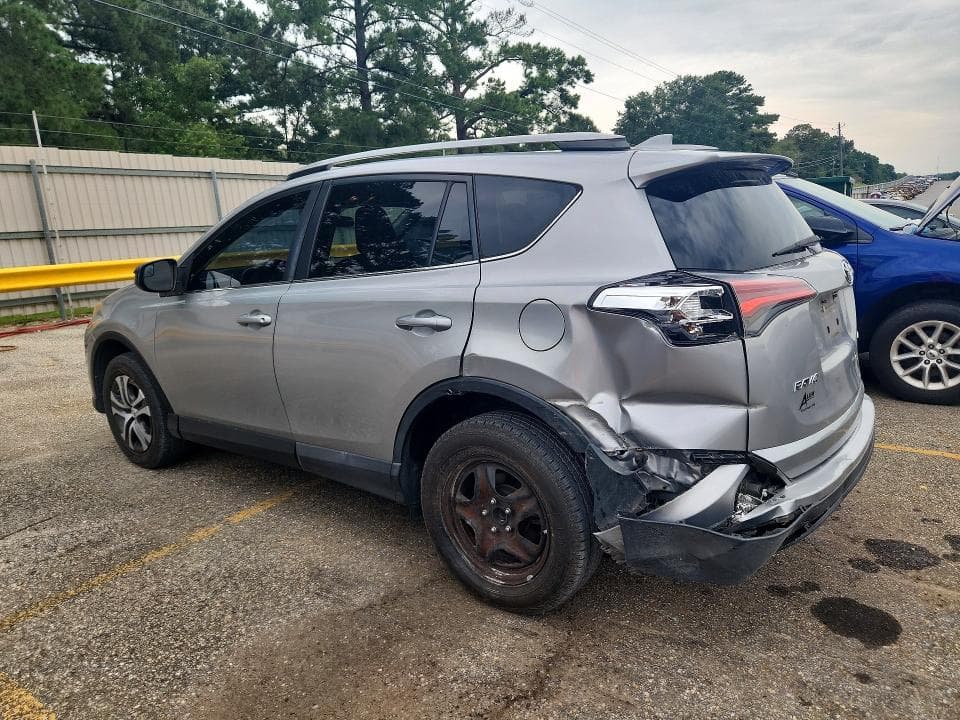 2017 TOYOTA RAV4 LE 2