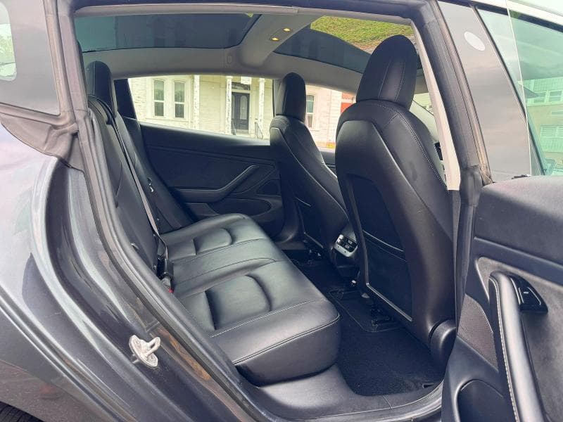 2018 TESLA MODEL 3 6