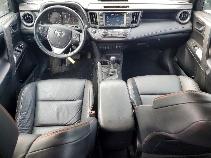 2017 TOYOTA RAV4 SE 8