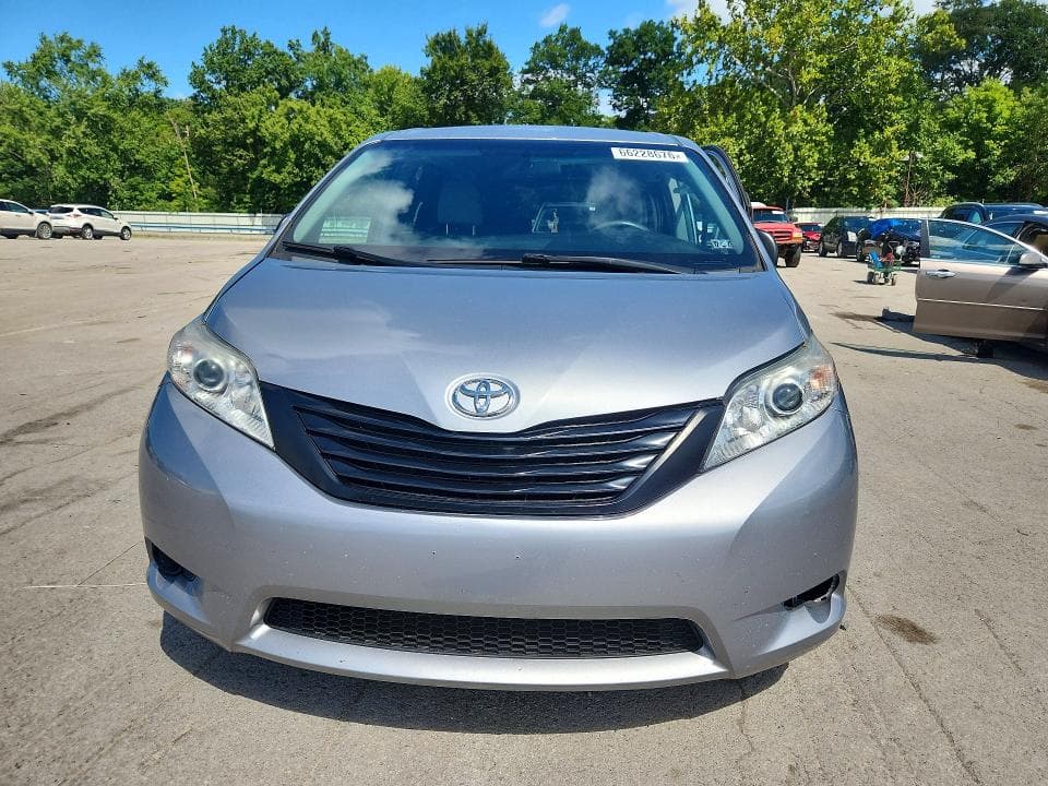 2017 TOYOTA SIENNA L 7-PASSENGER 5