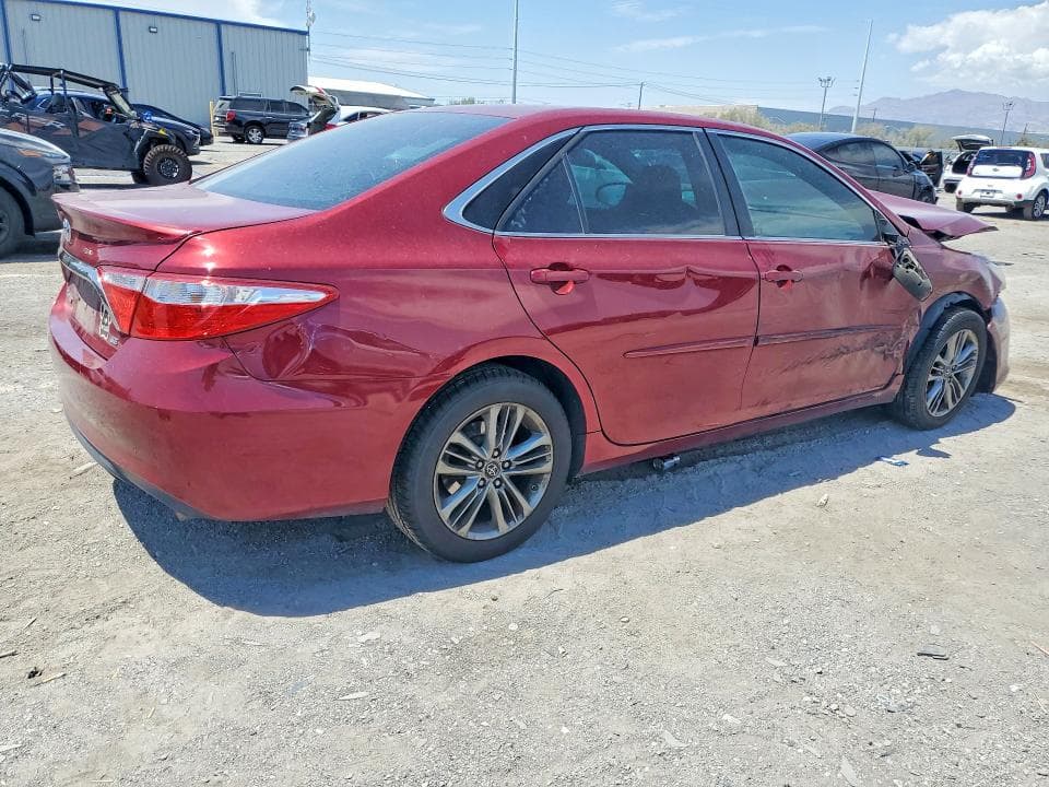 2017 TOYOTA CAMRY SE 3