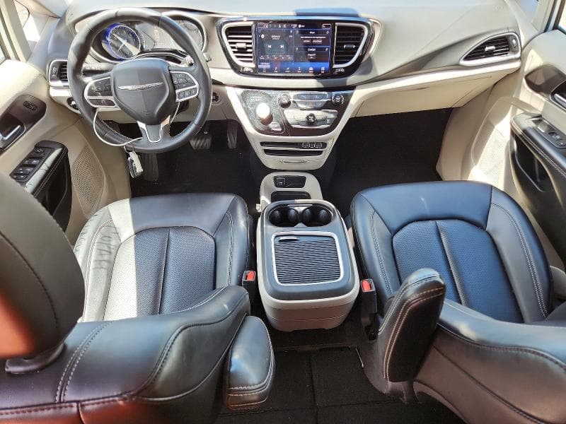 2024 CHRYSLER PACIFICA TOURING L 8