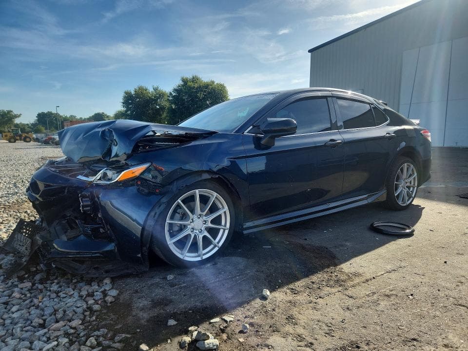 2020 TOYOTA CAMRY SE - 1