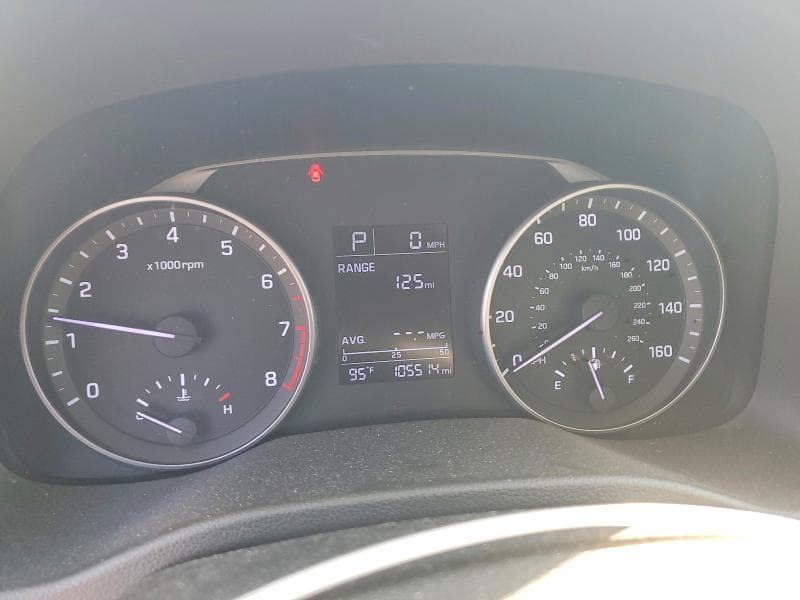 2017 HYUNDAI ELANTRA SE 9