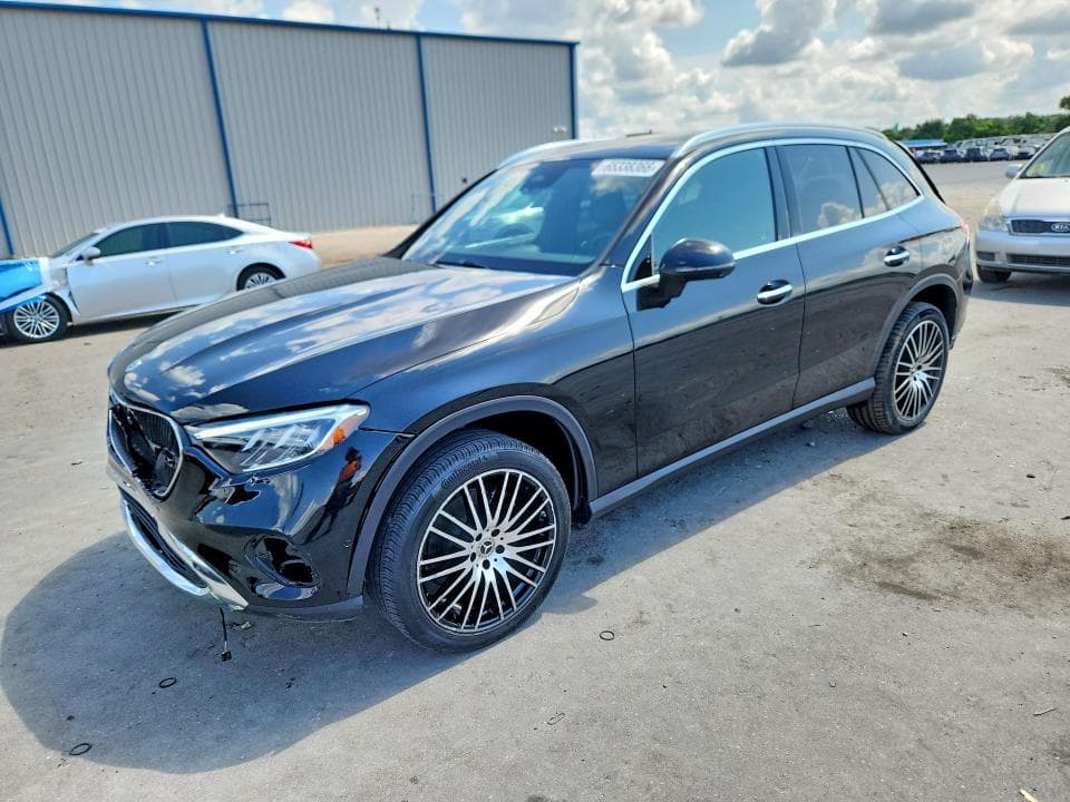 2025 MERCEDES-BENZ GLC 300 - 1