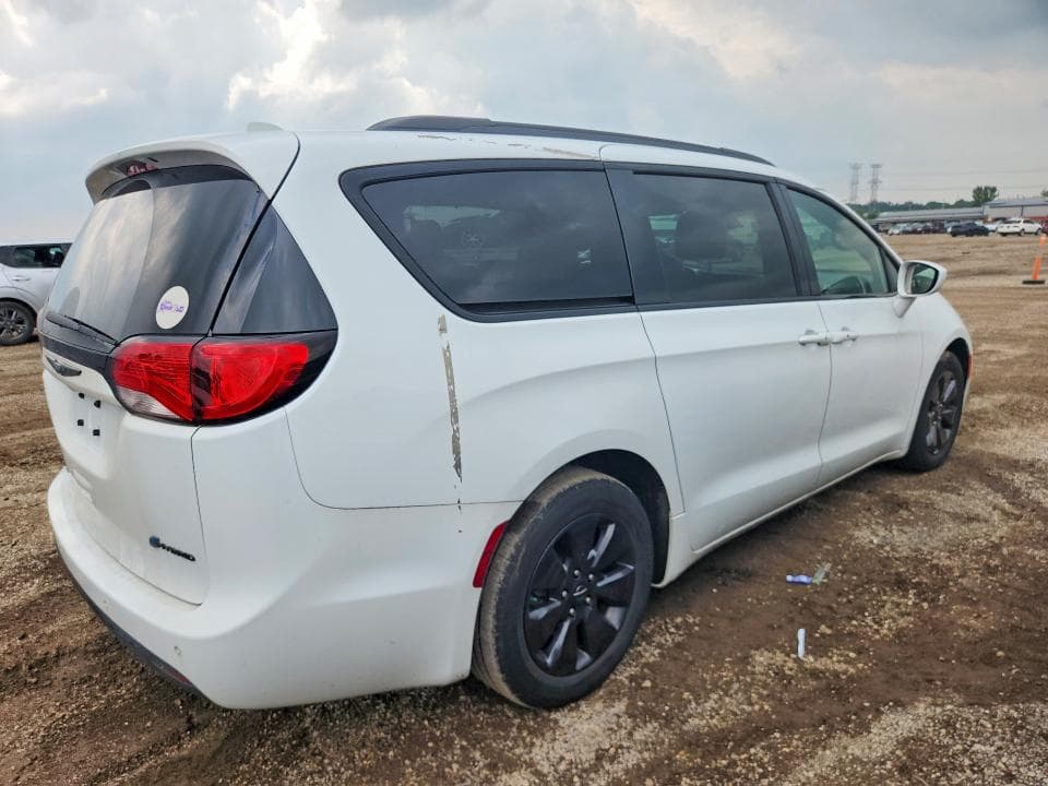 2019 CHRYSLER PACIFICA HYBRID TOURING PLUS 3