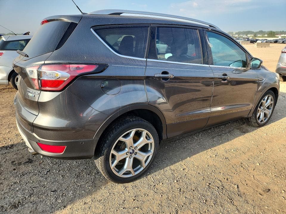 2017 FORD ESCAPE TITANIUM 3