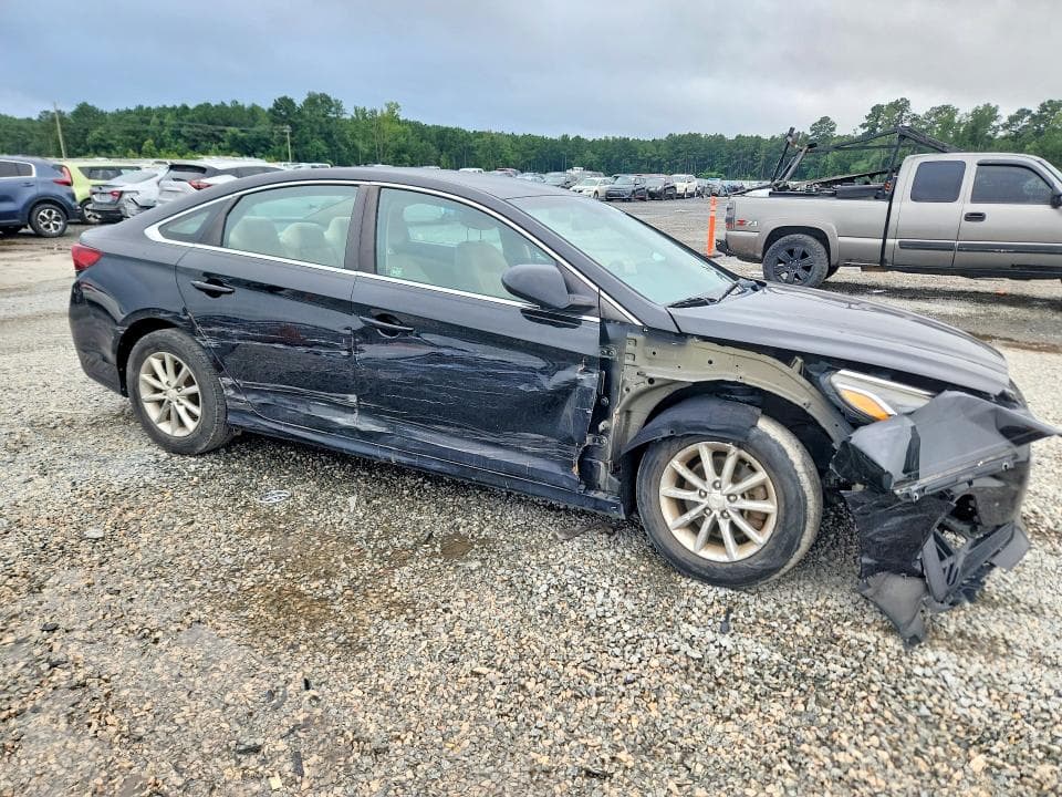 2018 HYUNDAI SONATA SE 4