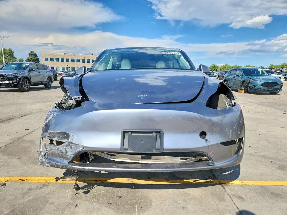 2024 TESLA MODEL Y 5