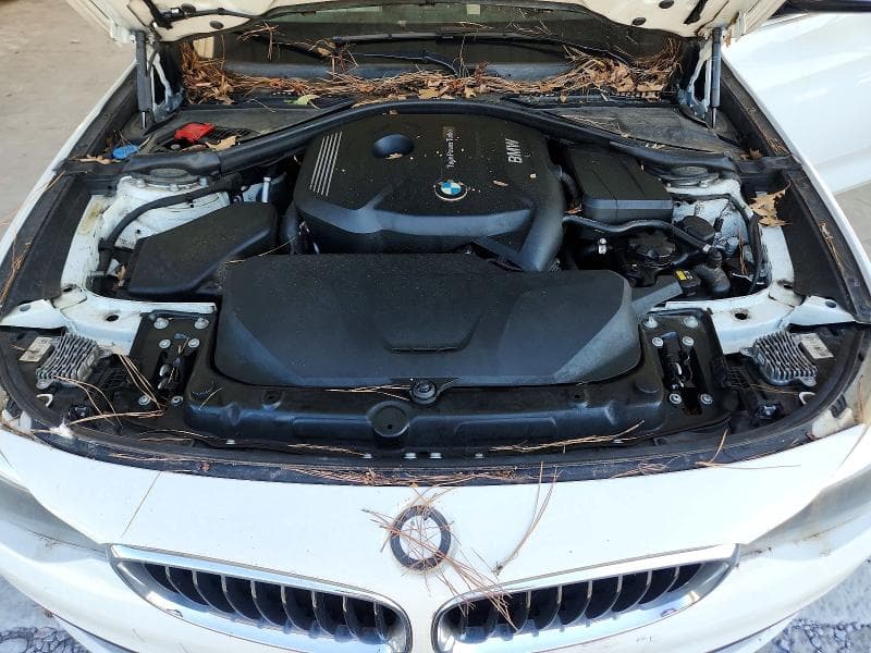 2017 BMW 330 XIGT 11