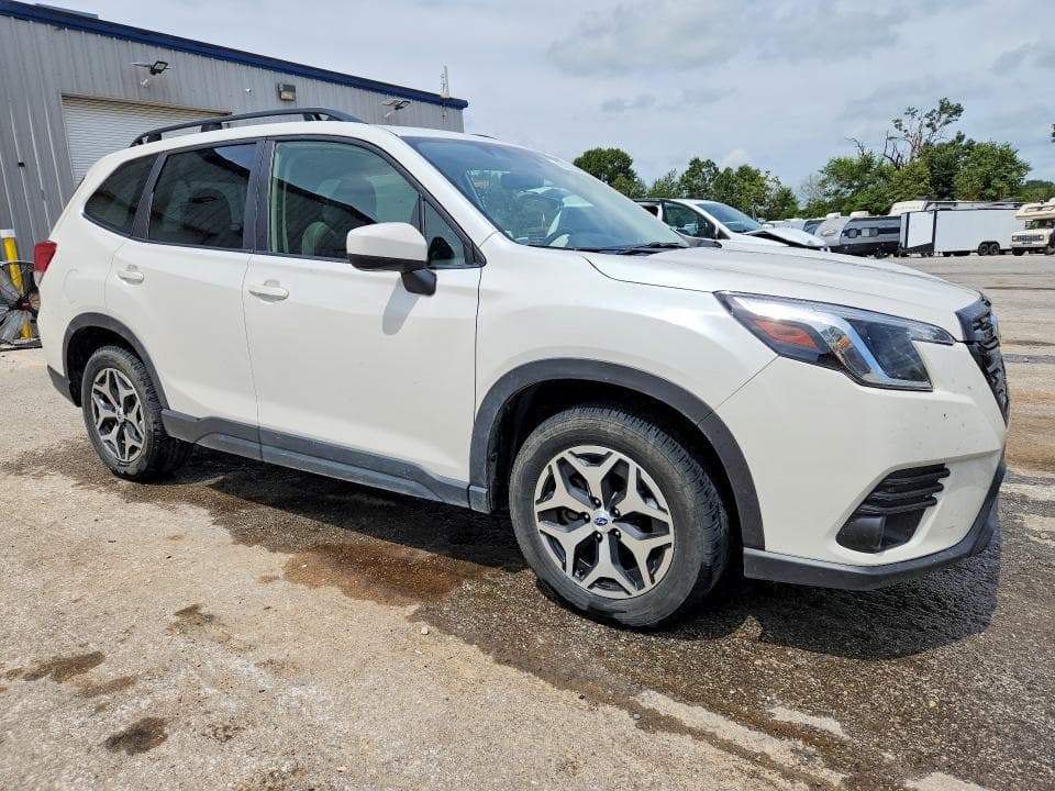 2023 SUBARU FORESTER PREMIUM 4