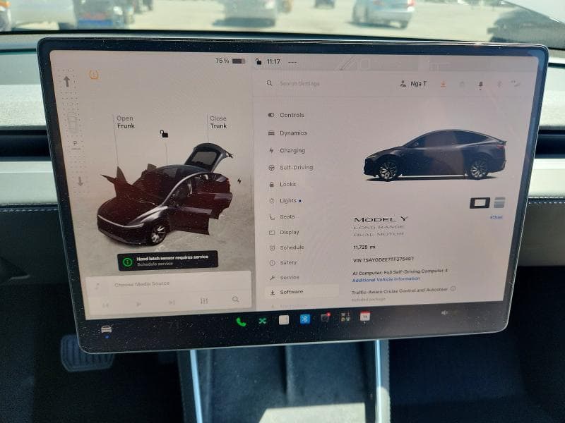 2026 TESLA MODEL Y 9