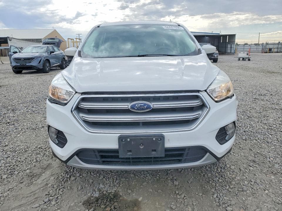 2017 FORD ESCAPE SE 5