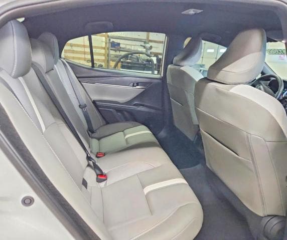 2025 TOYOTA CAMRY SE 10