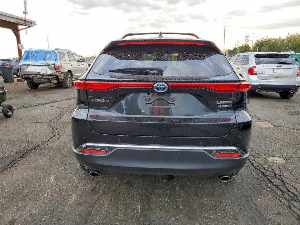 2021 TOYOTA VENZA LIMITED 6