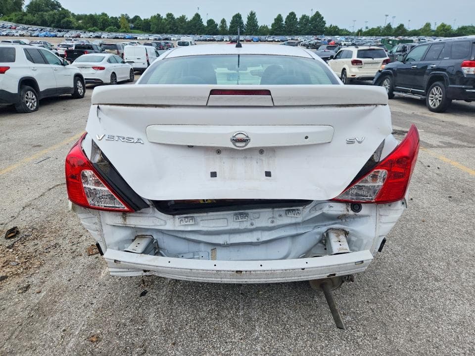 2019 NISSAN VERSA SV 6