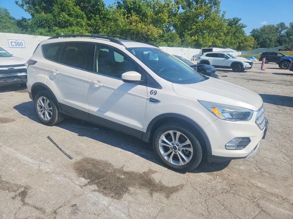 2018 FORD ESCAPE SE 4