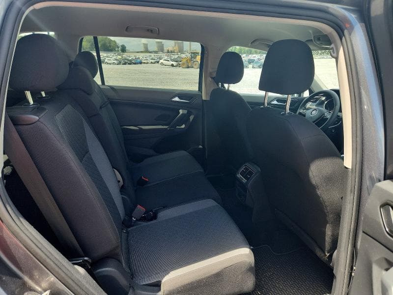 2018 VOLKSWAGEN TIGUAN S 10