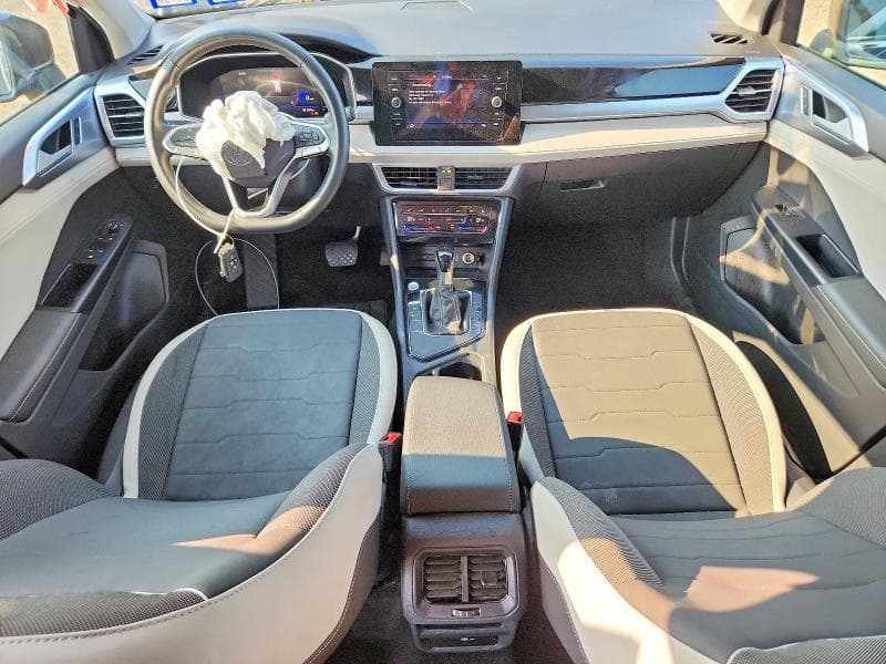 2025 VOLKSWAGEN TAOS SE 8