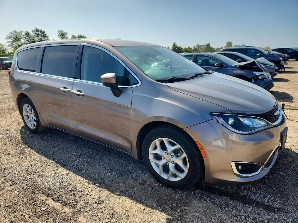 2017 CHRYSLER PACIFICA TOURING L 4