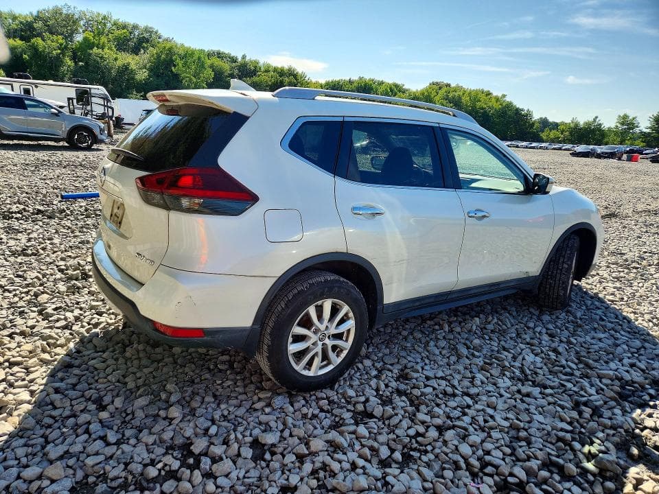 2018 NISSAN ROGUE SV 3
