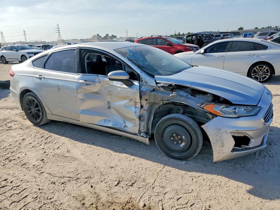 2019 FORD FUSION SE 4