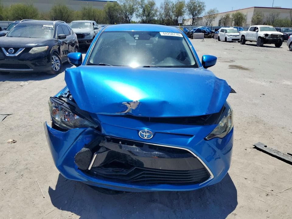 2017 TOYOTA YARIS IA BASE 5