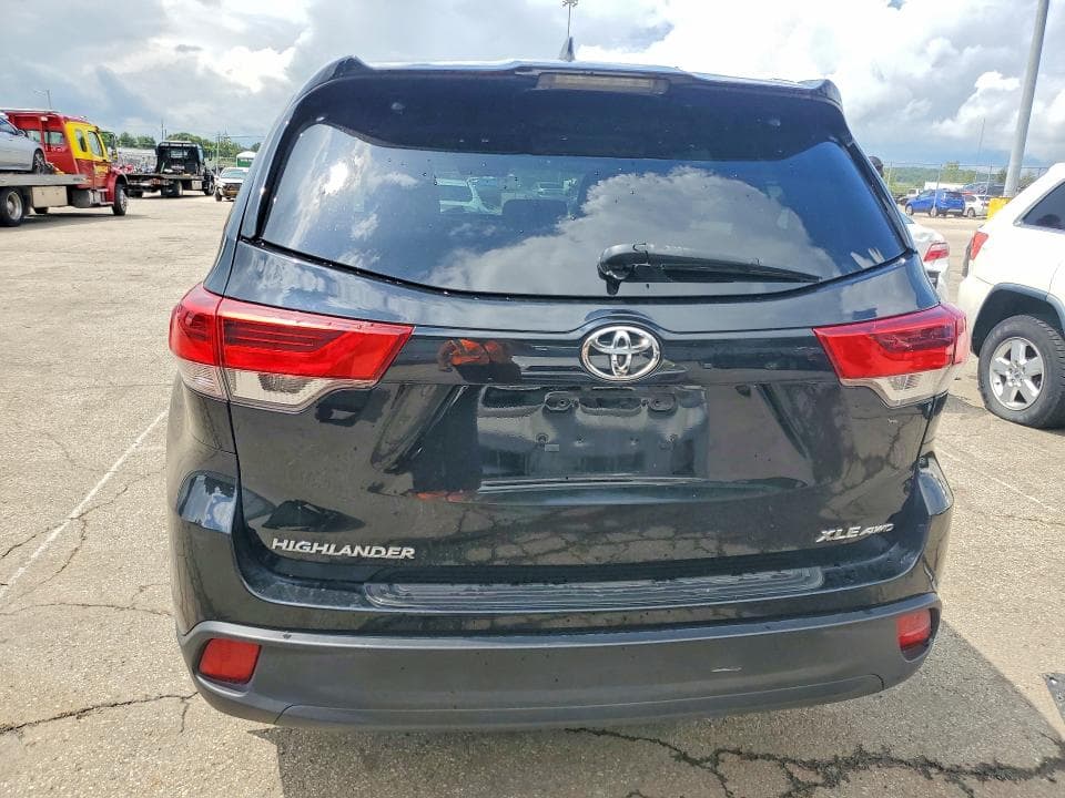 2017 TOYOTA HIGHLANDER XLE 6