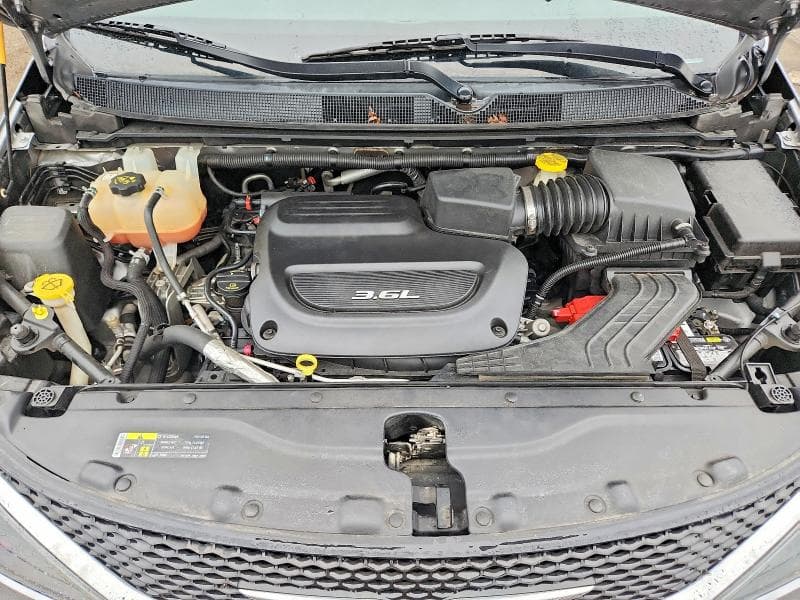 2017 CHRYSLER PACIFICA TOURING 12