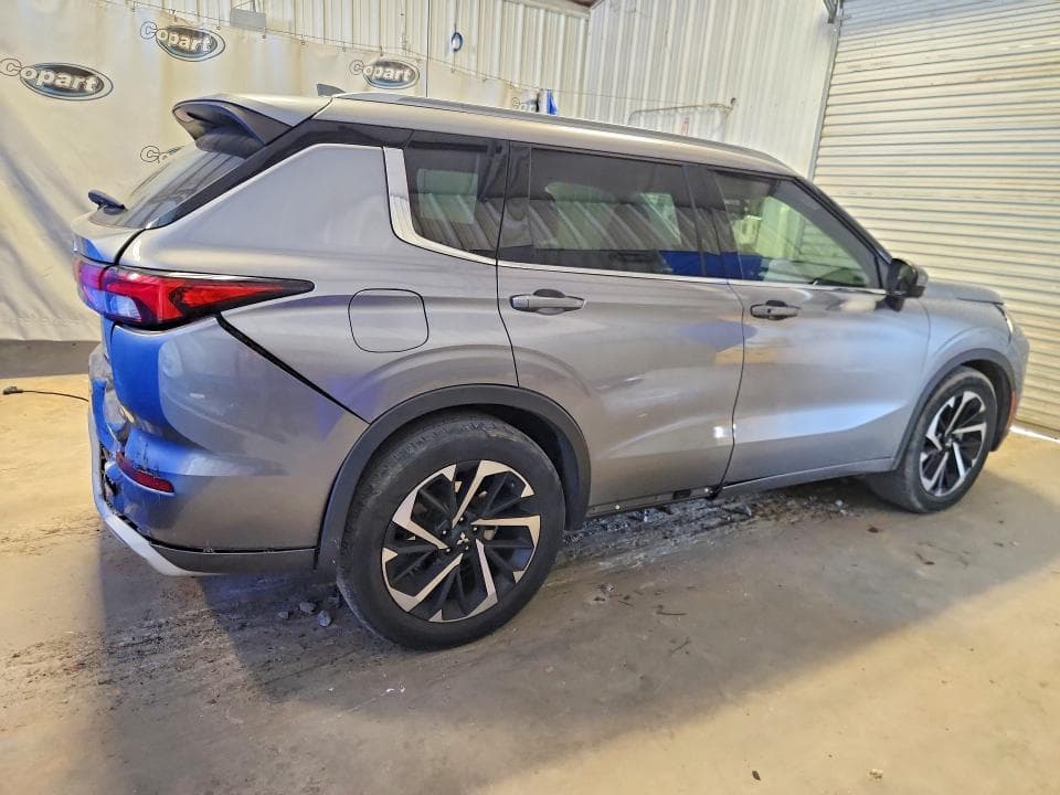 2023 MITSUBISHI OUTLANDER SEL 3