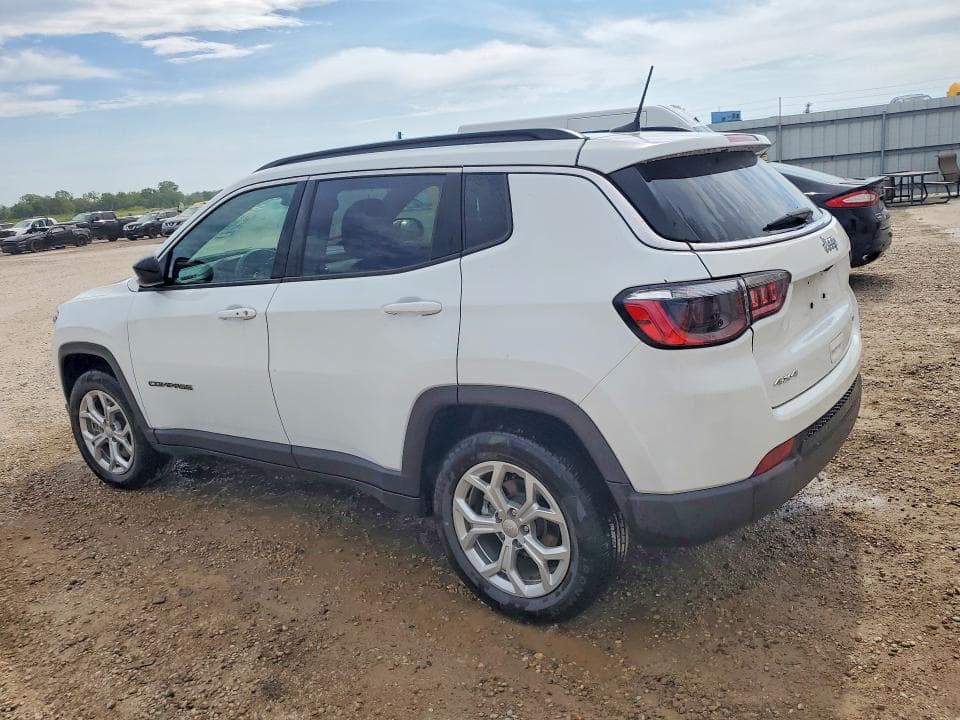 2024 JEEP COMPASS LATITUDE 2