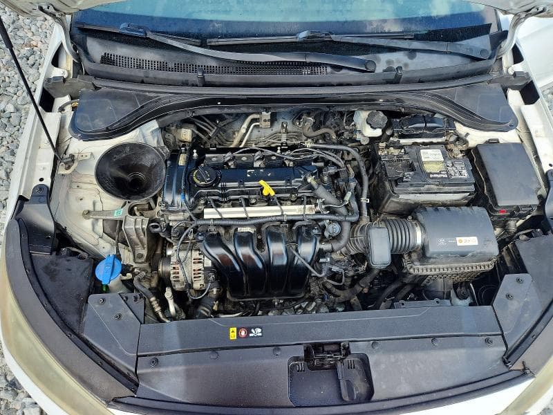 2019 HYUNDAI ELANTRA SE 11
