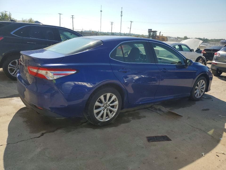 2018 TOYOTA CAMRY LE 3